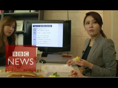 English teacher who earns $500k - BBC News